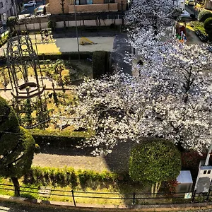  Guest house 媛楽園 松山中心地及び道後温泉に近い家族やグループ旅行の多人数が泊まれる快適な宿